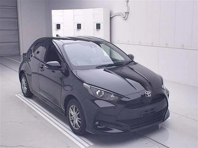 Toyota Yaris  с аукциона в Японии