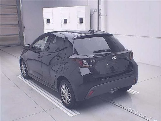 Toyota Yaris  с аукциона в Японии