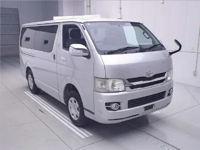 TOYOTA REGIUS ACE VAN