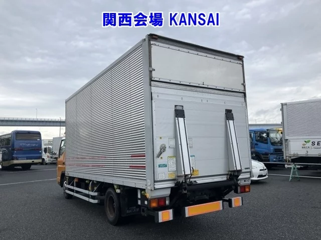 Mitsubishi Fuso Canter  с аукциона в Японии