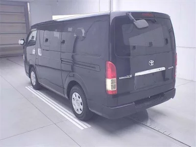 TOYOTA REGIUS ACE VAN