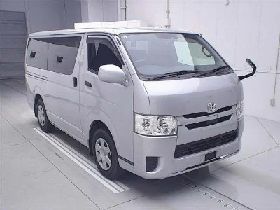 TOYOTA REGIUS ACE VAN