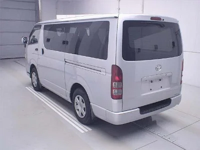 TOYOTA REGIUS ACE VAN