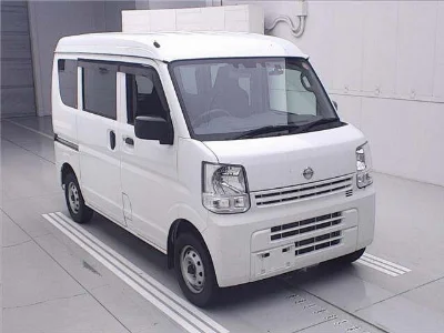 NISSAN CLIPPER VAN