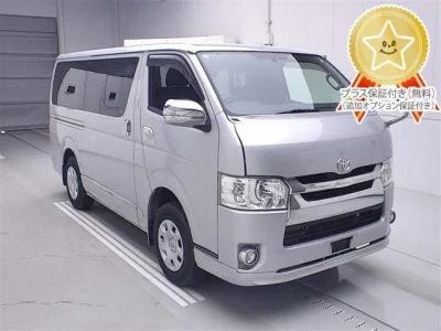 TOYOTA HIACE VAN