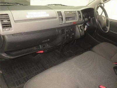 TOYOTA REGIUS ACE VAN