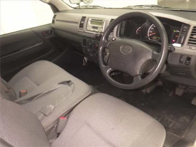 TOYOTA REGIUS ACE VAN