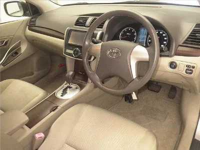TOYOTA PREMIO