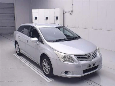 TOYOTA AVENSIS