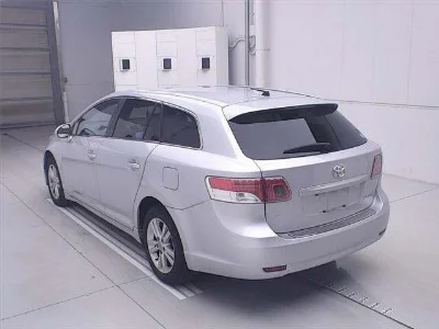 TOYOTA AVENSIS