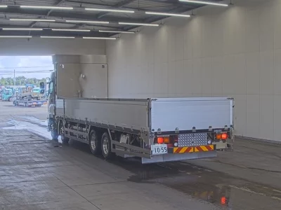 ISUZU GIGA