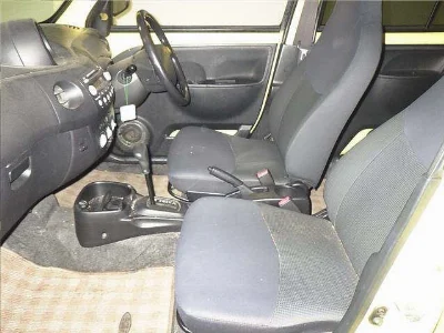 DAIHATSU ESSE