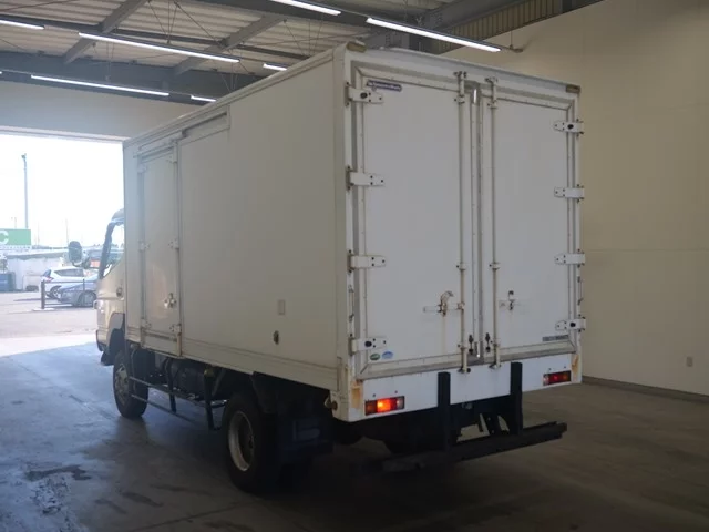 Mitsubishi Fuso Canter  с аукциона в Японии
