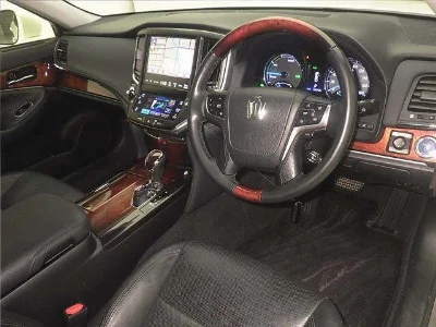 TOYOTA CROWN MAJESTA