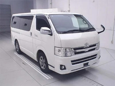 TOYOTA HIACE VAN
