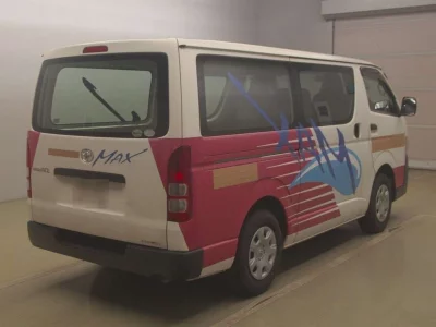 TOYOTA REGIUS VAN