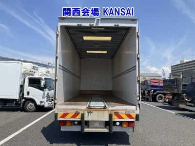 MITSUBISHI FUSO FIGHTER