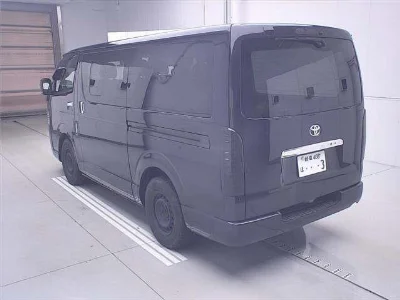 TOYOTA REGIUS ACE VAN