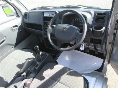 NISSAN CLIPPER TRUCK