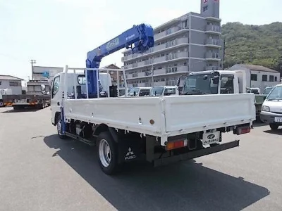 MITSUBISHI CANTER