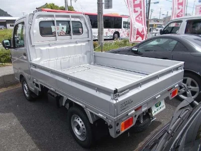 NISSAN CLIPPER TRUCK