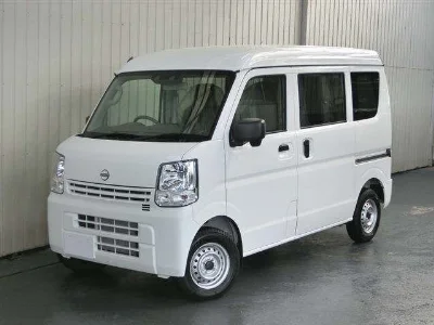NISSAN CLIPPER VAN