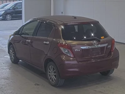 TOYOTA VITZ