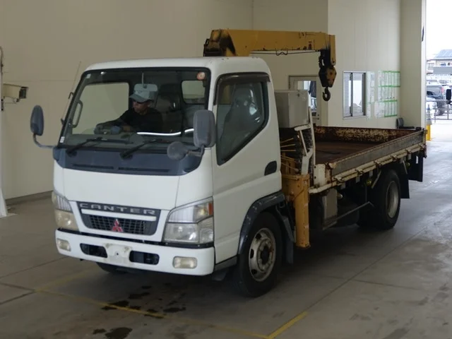 Mitsubishi Fuso Canter  с аукциона в Японии