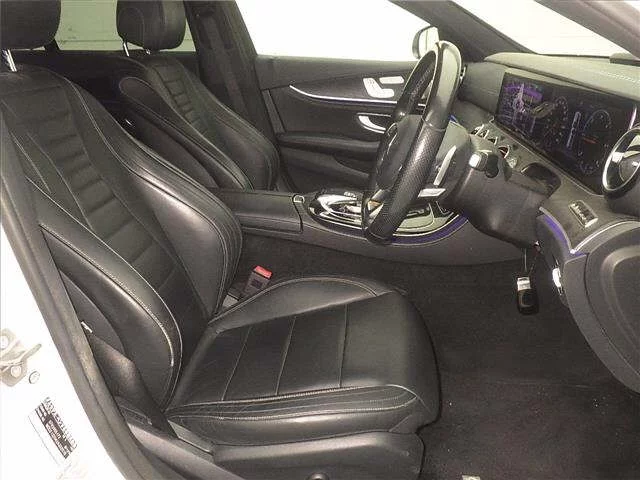 Mercedes-Benz E-Class  с аукциона в Японии