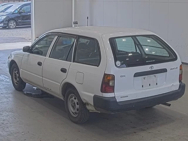 Toyota Corolla  с аукциона в Японии