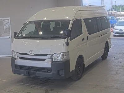 TOYOTA HIACE