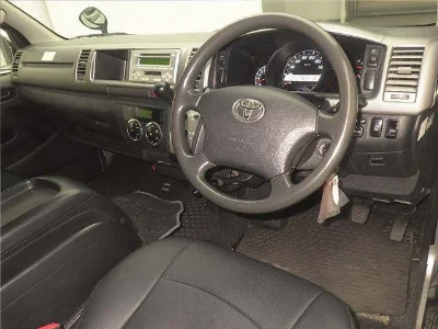 TOYOTA HIACE