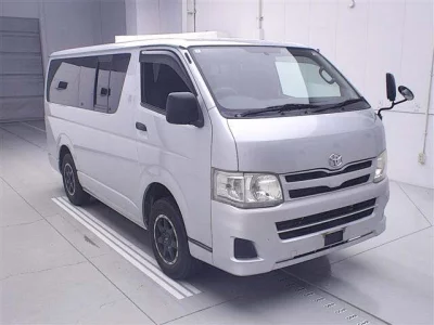 TOYOTA REGIUS ACE VAN
