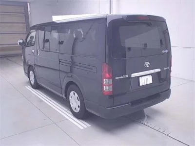 TOYOTA REGIUS ACE VAN