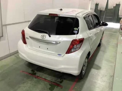 TOYOTA VITZ