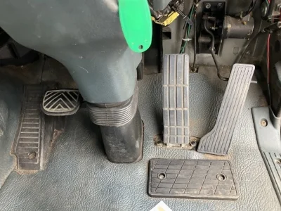NISSAN DIESEL (UD) BIG THUMB