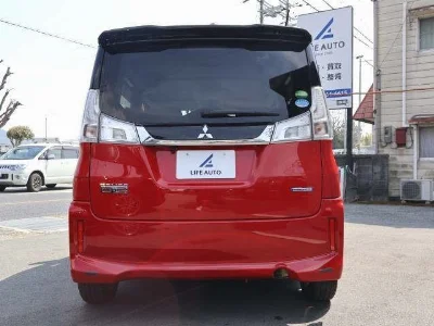 MITSUBISHI DELICA D2