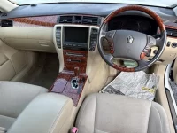 Цена авто Toyota Crown с аукционов Японии, номер кузова GRS182, пробег 73 000, оценка 2