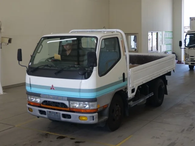 Mitsubishi Fuso Canter  с аукциона в Японии