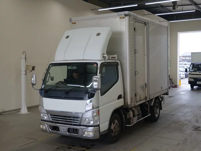 Mitsubishi Fuso Canter  с аукциона в Японии