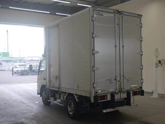 Mitsubishi Fuso Canter  с аукциона в Японии