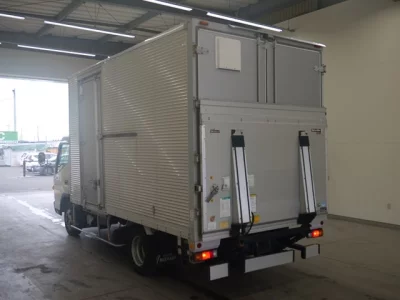 MITSUBISHI CANTER