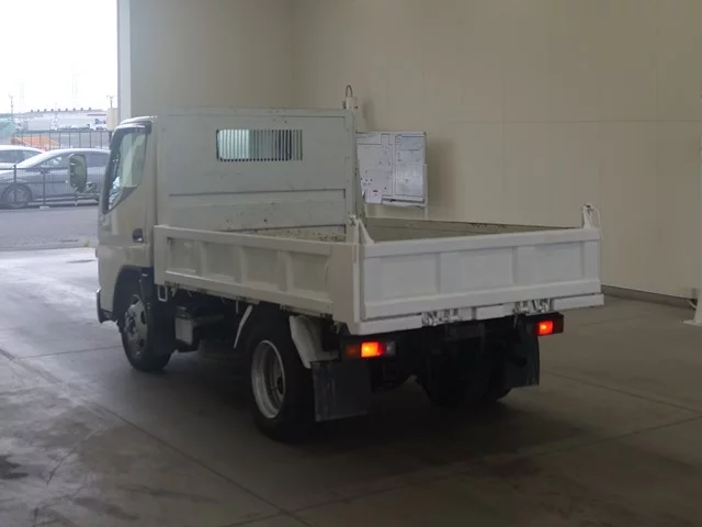 Mitsubishi Fuso Canter  с аукциона в Японии