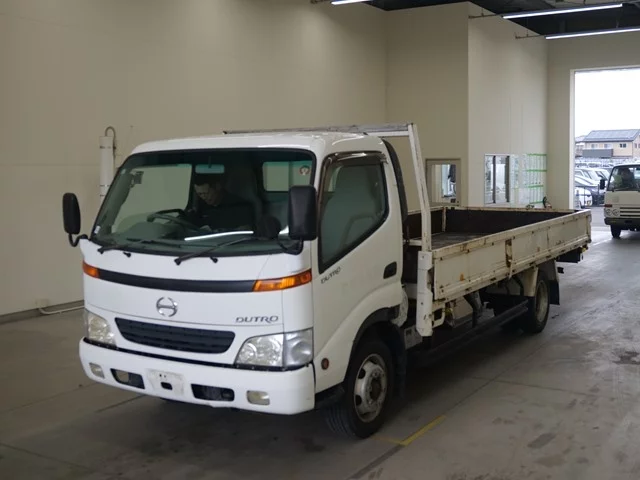 Hino Dutro  с аукциона в Японии