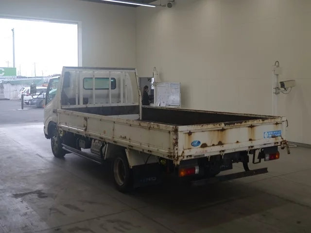 Hino Dutro  с аукциона в Японии