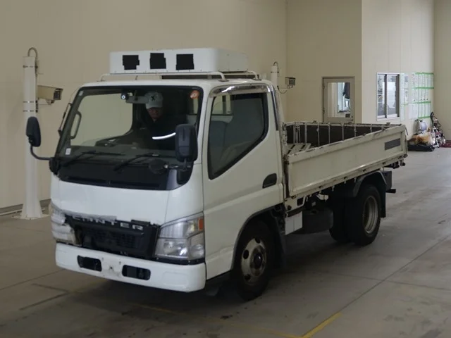 Mitsubishi Fuso Canter  с аукциона в Японии