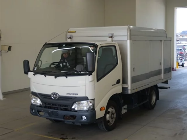 Hino Dutro  с аукциона в Японии