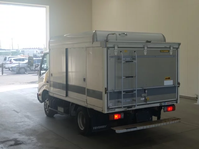 Hino Dutro  с аукциона в Японии