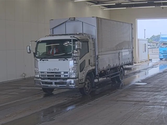 Isuzu Forward  с аукциона в Японии