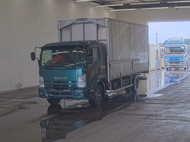 Isuzu Forward  с аукциона в Японии